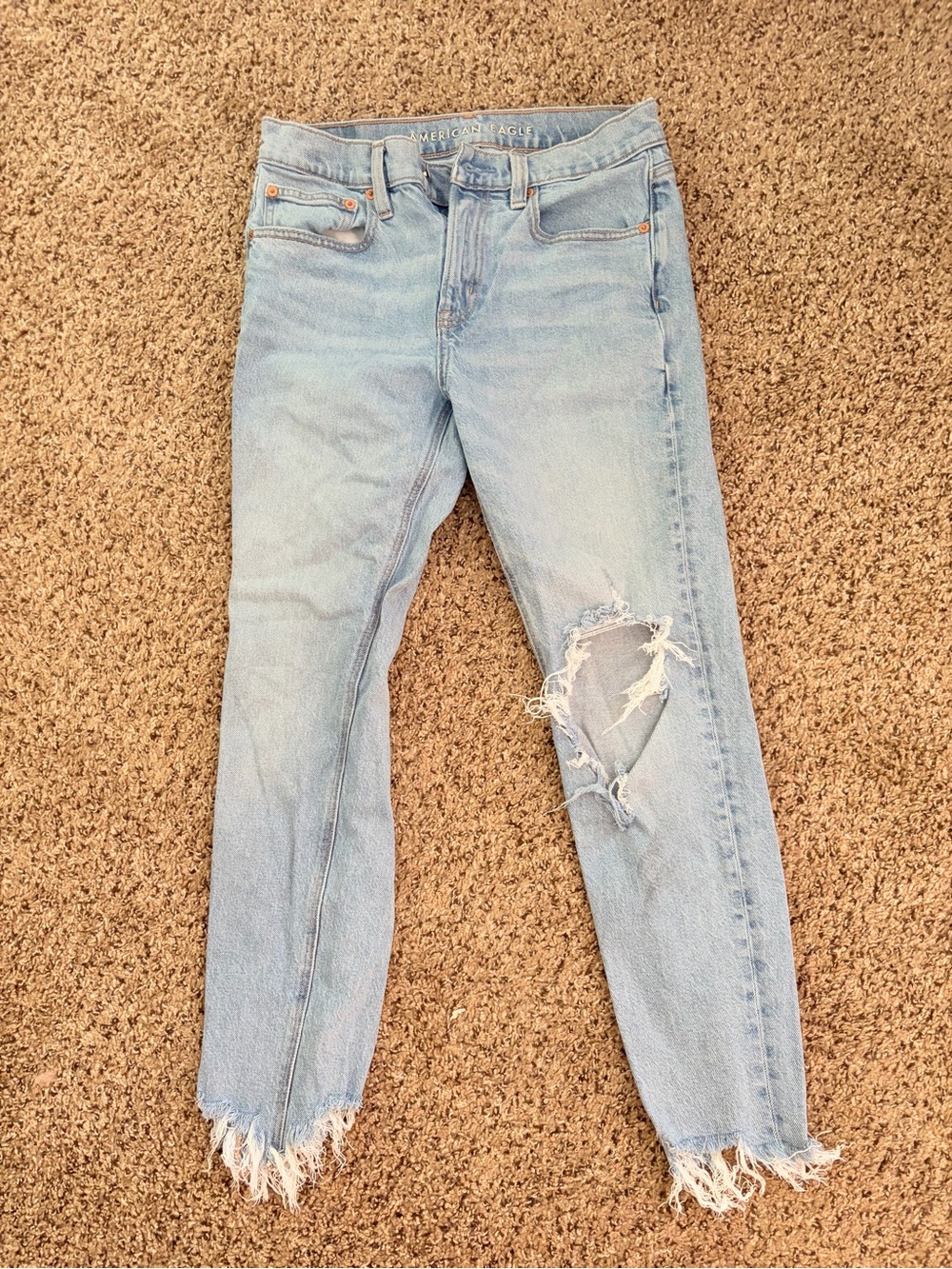 American Eagle Outfitters Light Blue Distressed Ankle Jeans